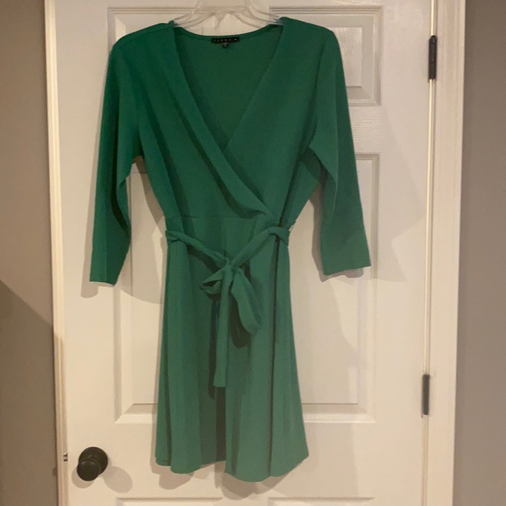 Green Tiana B knee-length dress